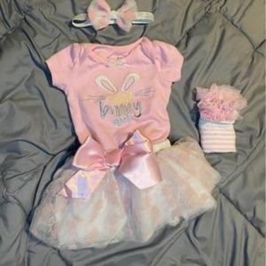 Baby bunny outfits